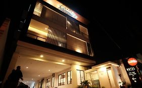 Cozzy Stay Hotel Semarang By Sinergi